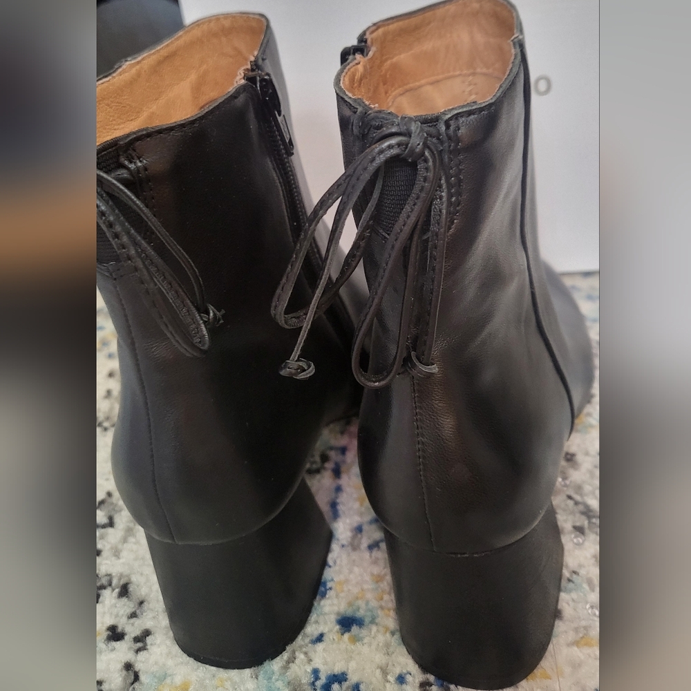 Corso Como Black Leather Ankle Booties - Picture 3 of 7